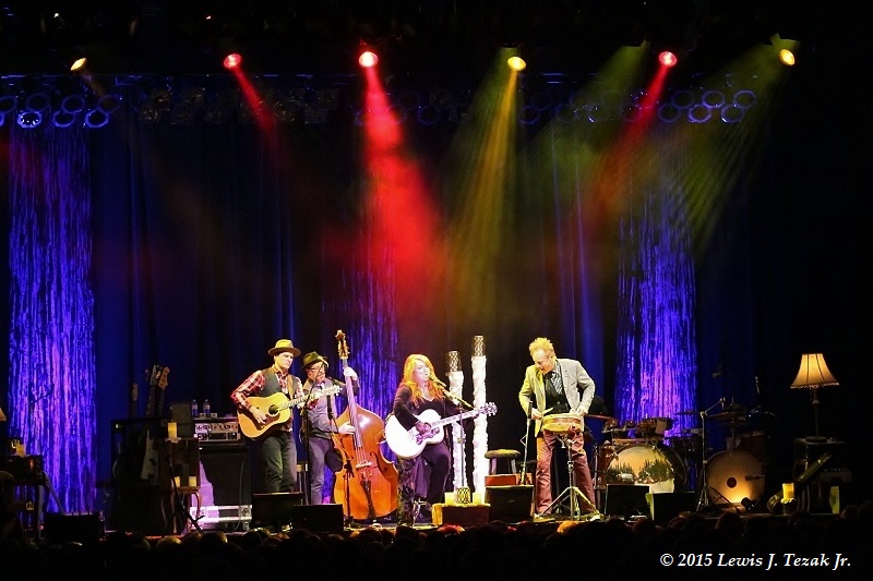 Riding the Rail: Wynonna & Friends Niagara Falls, NY